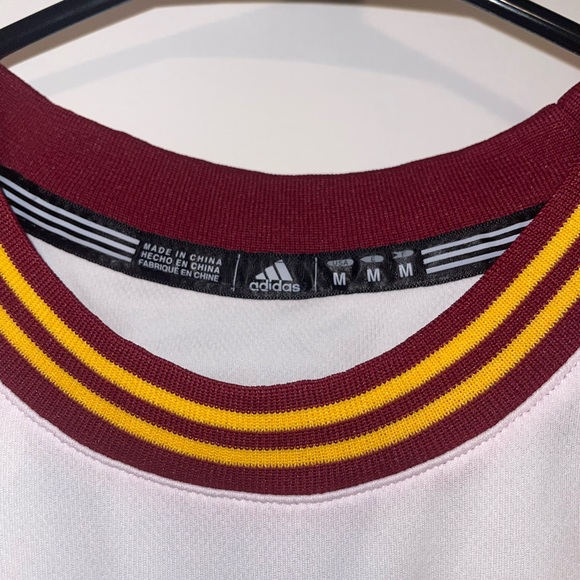 Cleveland Cavaliers Lebron James Jersey - Picture 3 of 4